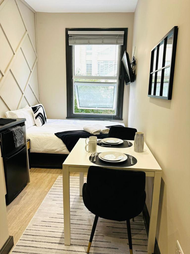 London 1 Central Studio Like A Hotel Room Exterior foto